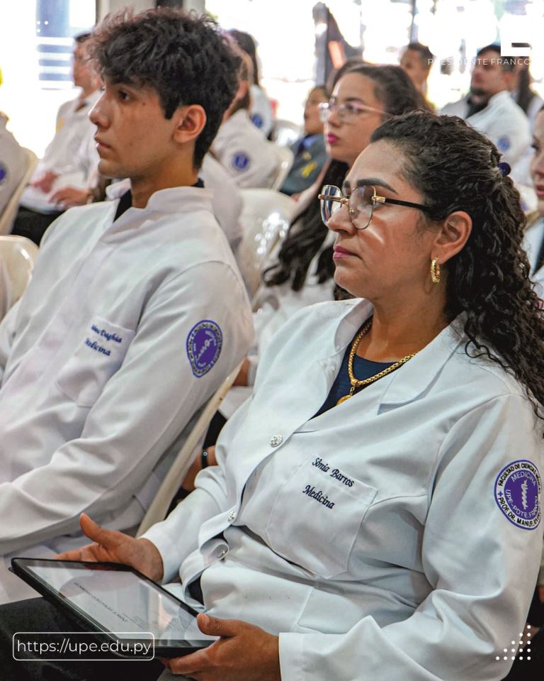 Investigación Científica en la UPE: Un Pilar en la Formación de Médicos