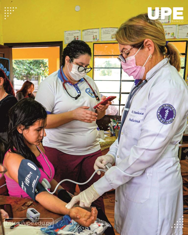 Conciencia y Prevención de la Hipertensión Arterial: Atención Médica en Bello Amanecer