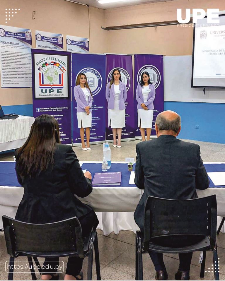 Nuevos Egresados de la UPE: Defensa del Trabajo Final de Grado