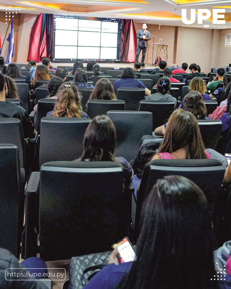 Ética y Autoría en la Redacción Científica: Charla Informativa en la UPE