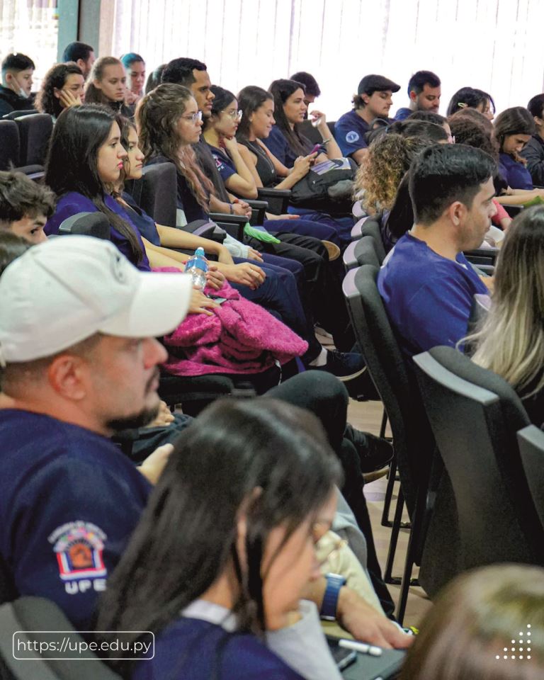 Ética y Autoría en la Redacción Científica: Charla Informativa en la UPE