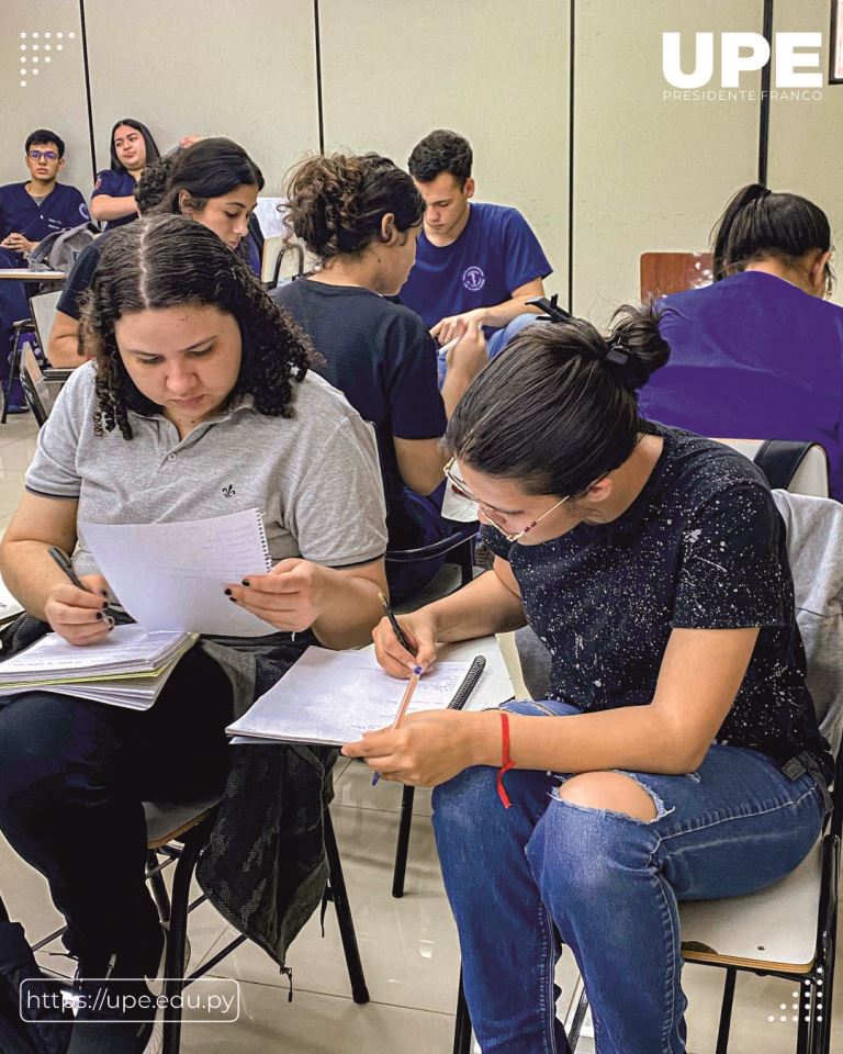 Creciendo como Médicos: Un Nuevo Semestre de Oportunidades y Desafíos