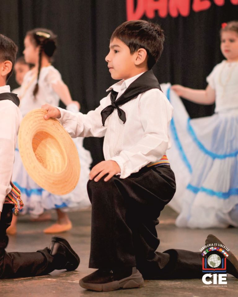 Éxito del Proyecto Cultura y Tradición: Arte y Aprendizaje en el CIE