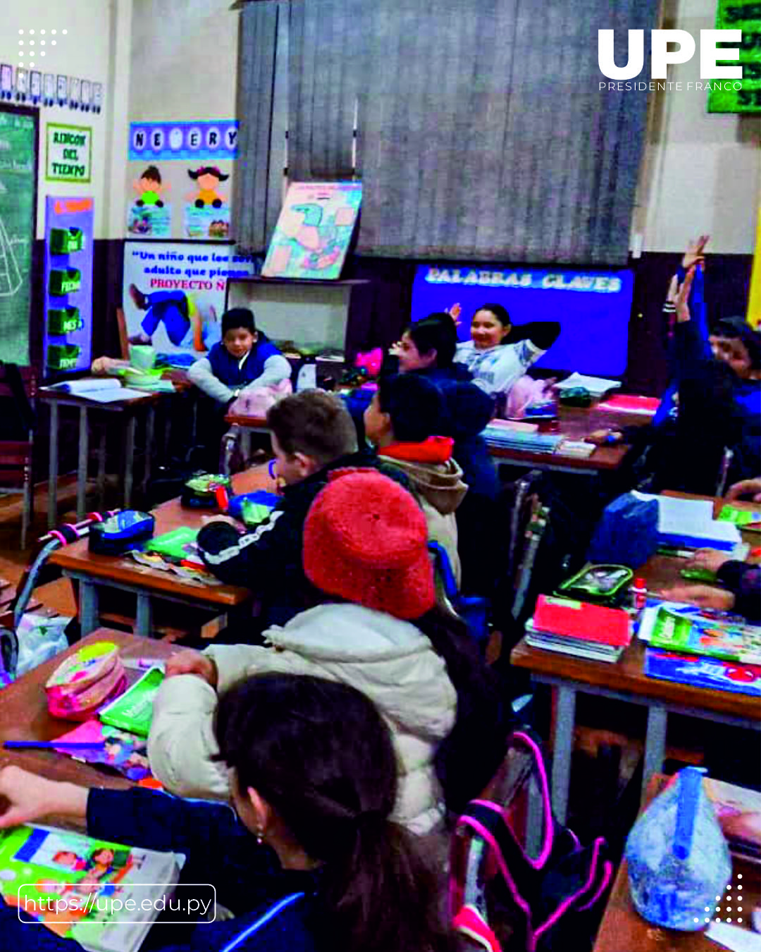 Charla Educativa en  la Escuela Medalla Milagrosa: Práctica Profesional de Enfermería