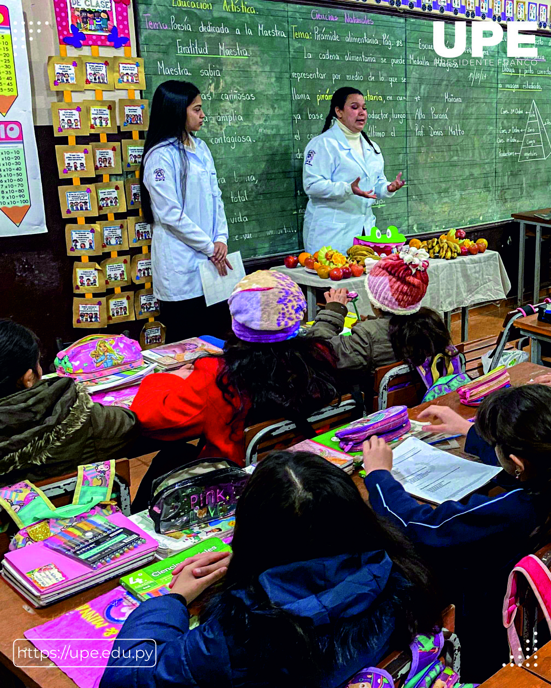 Charla Educativa en  la Escuela Medalla Milagrosa: Práctica Profesional de Enfermería