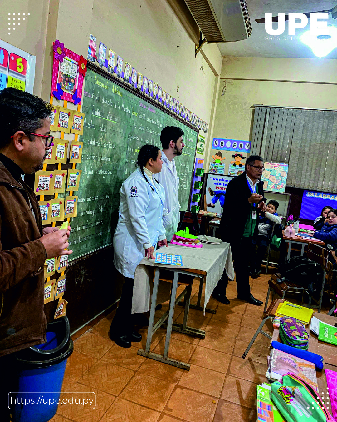 Charla Educativa en  la Escuela Medalla Milagrosa: Práctica Profesional de Enfermería