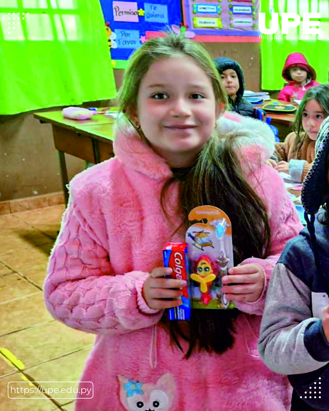 Promoviendo Hábitos Saludables: Estudiantes de Enfermería visitan la Escuela Santa Rosa de Lima