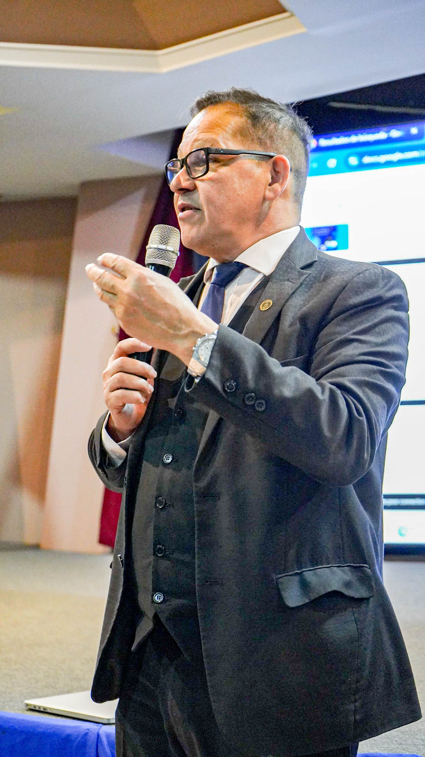 Alumnos de la UPE se preparan para el Hackathon de la NASA