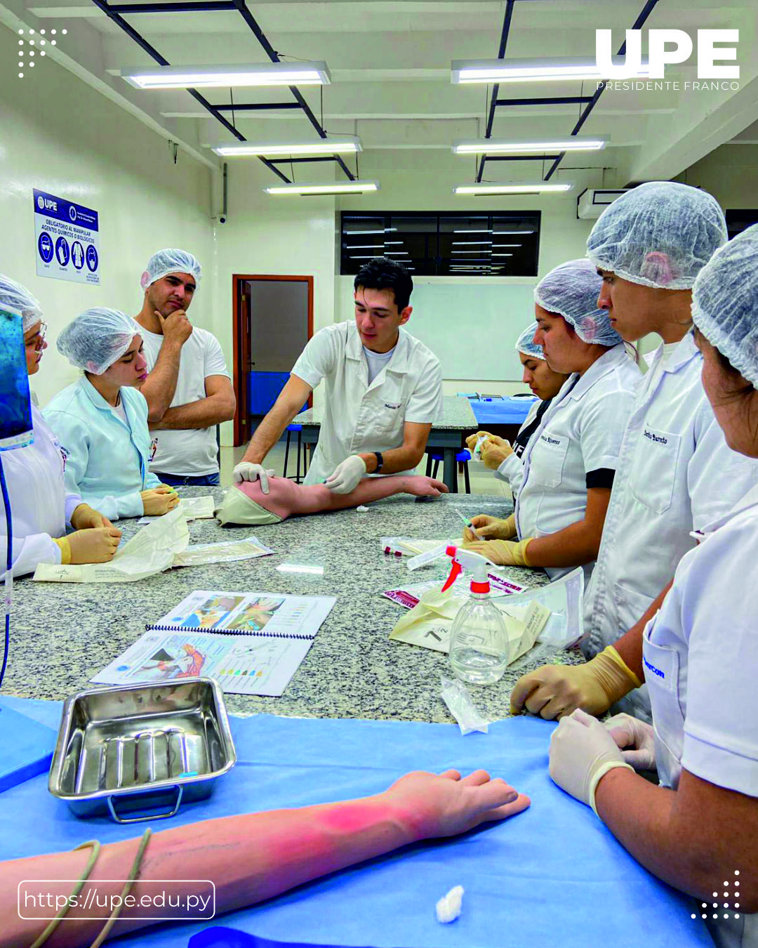 Aulas Prácticas en Ciencias de la Salud: Aprendizaje Colaborativo entre estudiantes