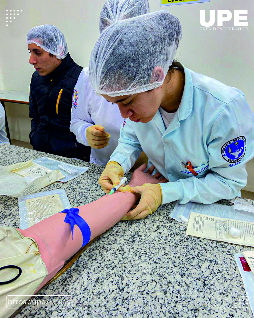 Aulas Prácticas en Ciencias de la Salud: Aprendizaje Colaborativo entre estudiantes