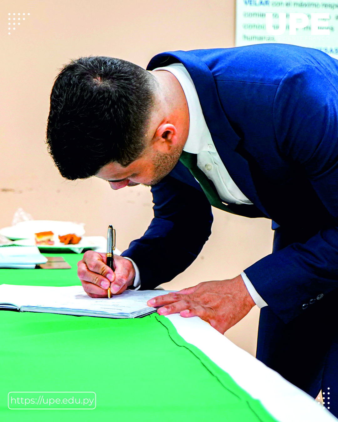 Nuevos Nutricionistas de UPE Abordan la Cafeína y el Embarazo en su Trabajo Final de Grado