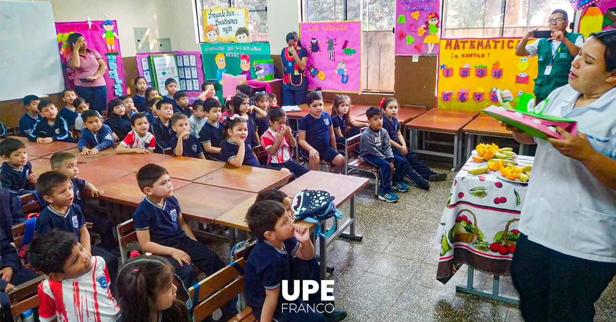 Estudiantes de Enfermería realizan una charla Educativa en la Escuela 8 de Diciembre 