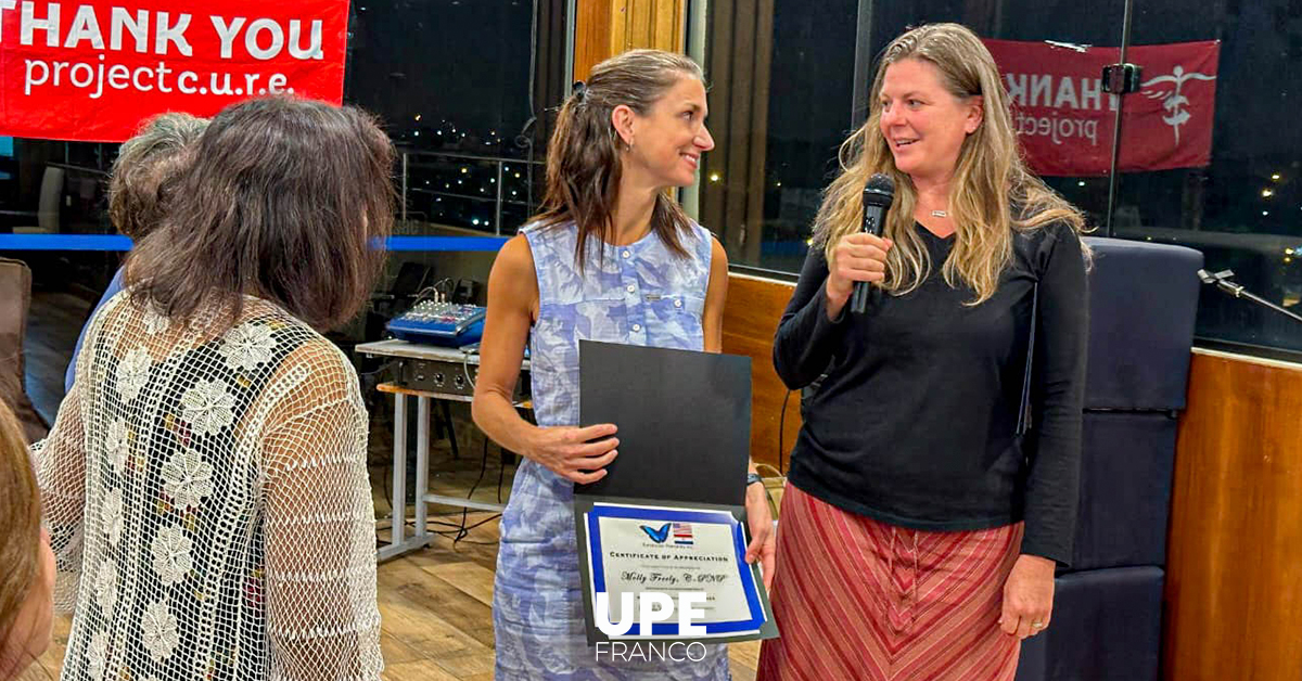 Unidos por la Salud: Entrega de Certificados a Voluntarios de Project C.U.R.E. en la UPE