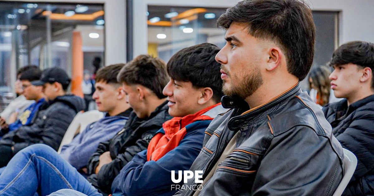 Oratoria: JCI imparte Charla Informativa en UPE Franco