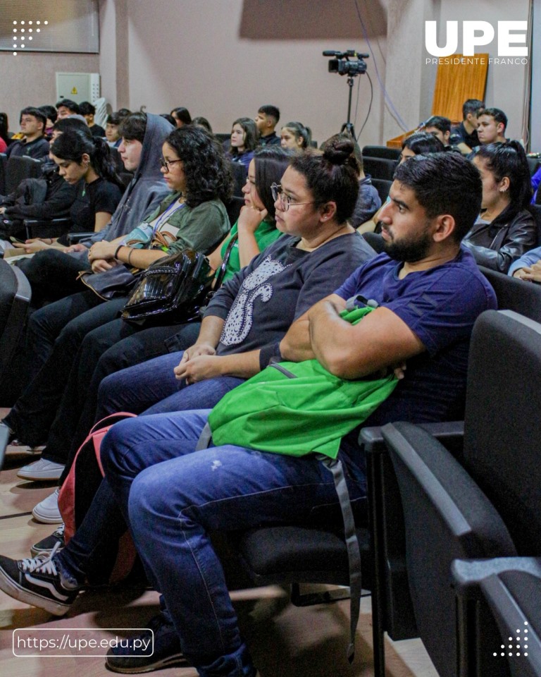 Segunda Jornada Científica en la UPE Charlas y Presentación de Pitchs